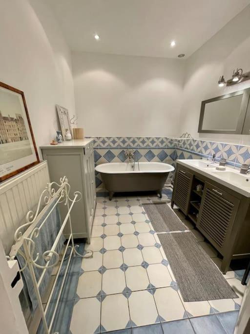 Appartement Familial Typiquement Parisien Parijs
