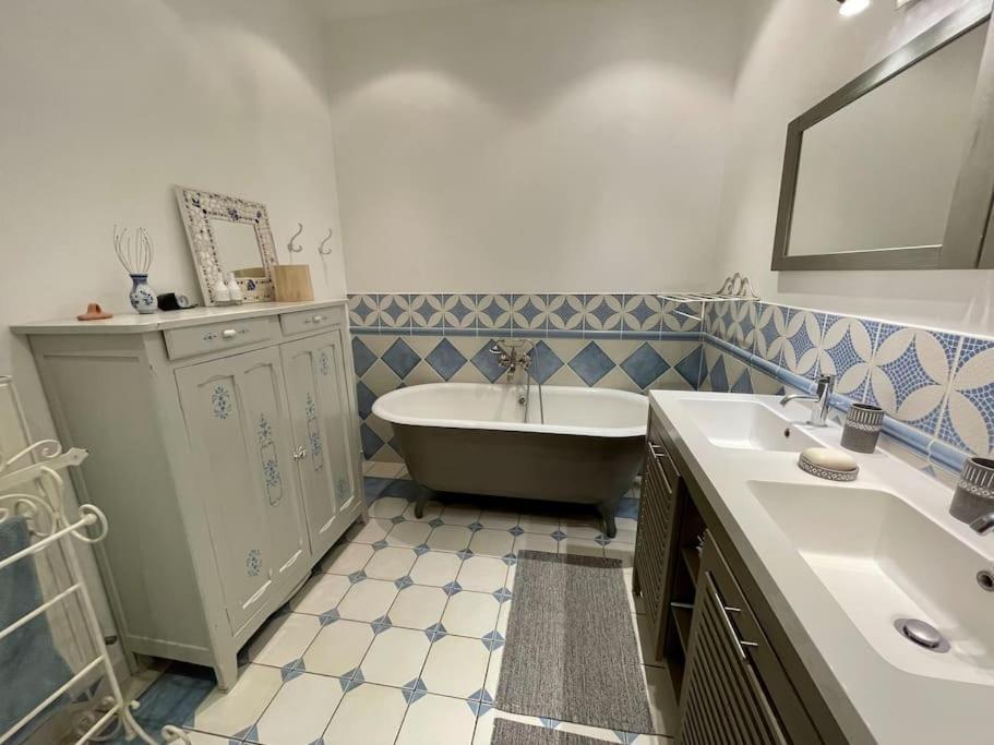 Familial Typiquement Parisien Appartement Parijs